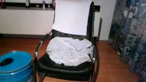 Snapshot of hornyandcum4u chatting on 01/14/25, 04:18 Robbie online show from 01/14/25, 04:18