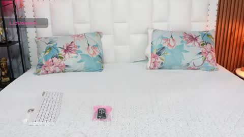 Khloe  online show from 06/21/26, 11:46