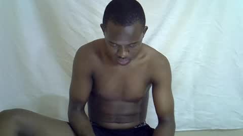 Snapshot of hornybeb36 chatting on 10/25/25, 07:16 hornybeb36 online show from 10/25/25, 07:16