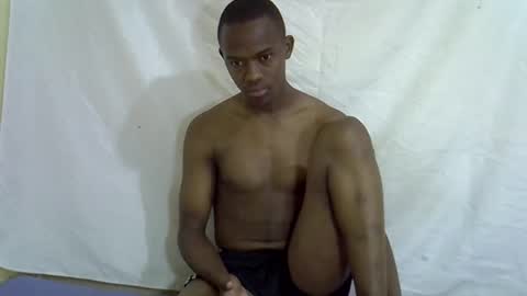 Snapshot of hornybeb36 chatting on 12/17/25, 04:18 hornybeb36 online show from 12/17/25, 04:18