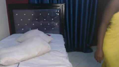 Snapshot of hornybella4 chatting on 12/15/24, 01:35 Bella online show from 12/15/24, 01:35