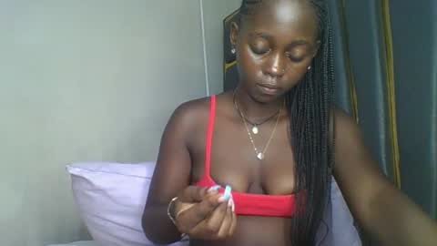 Snapshot of hornybella84 chatting on 12/02/25, 06:03 Bella online show from 12/02/25, 06:03