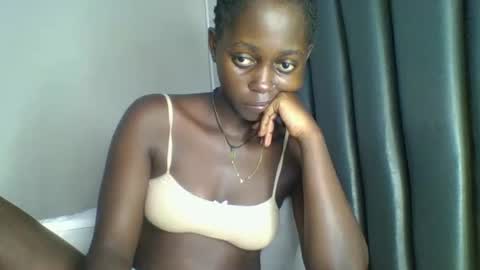 Snapshot of hornybella84 chatting on 02/04/26, 06:08 Bella online show from 02/04/26, 06:08