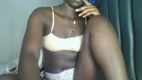 Snapshot of hornybella84 chatting on 02/18/26, 06:09 Bella online show from 02/18/26, 06:09