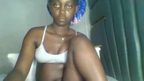 Snapshot of hornybella84 chatting on 03/17/26, 06:50 Bella online show from 03/17/26, 06:50