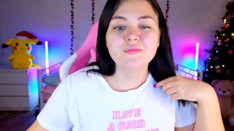 Snapshot of hornycakee chatting on 12/22/24, 01:00 HornyCakee online show from 12/22/24, 01:00