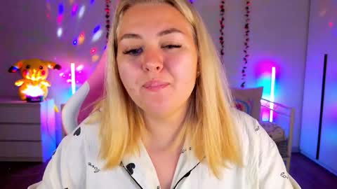 Snapshot of hornycakee chatting on 09/12/25, 09:31 HornyCakee online show from 09/12/25, 09:31