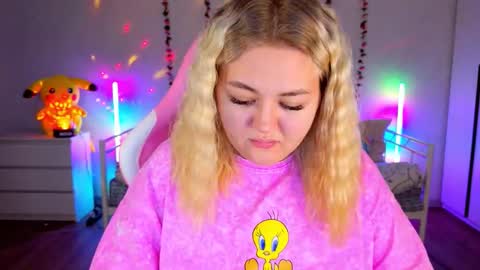 Snapshot of hornycakee chatting on 09/16/25, 09:21 HornyCakee online show from 09/16/25, 09:21