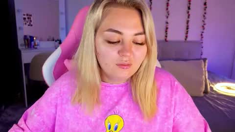 Snapshot of hornycakee chatting on 10/21/25, 11:55 HornyCakee online show from 10/21/25, 11:55