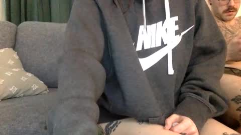 Snapshot of hornycouple0102 chatting on 03/21/26, 03:26 hornycouple0102 online show from 03/21/26, 03:26