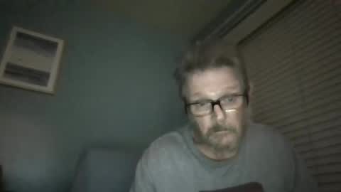 Snapshot of hornyd7711 chatting on 09/10/25, 04:01 hornyd7711 online show from 09/10/25, 04:01