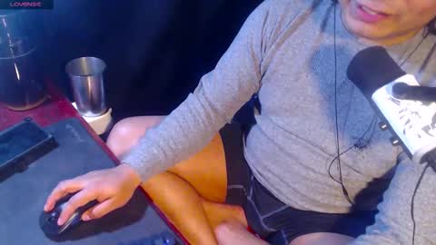 Snapshot of hornydude939393 chatting on 11/18/25, 09:25 hornydude939393 online show from 11/18/25, 09:25