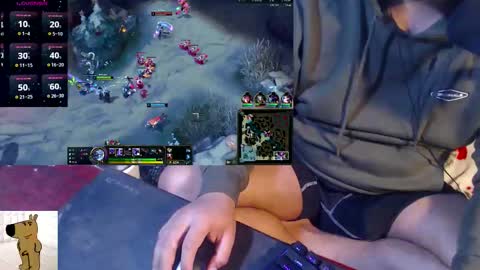 Snapshot of hornydude939393 chatting on 11/21/25, 11:09 hornydude939393 online show from 11/21/25, 11:09