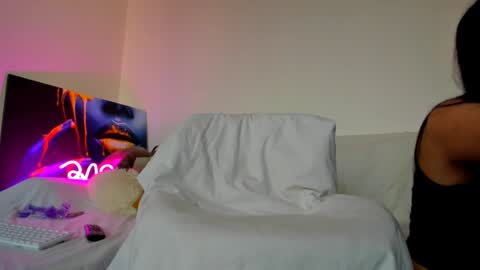 Snapshot of hornyemma_ chatting on 01/15/25, 08:41 Emma online show from 01/15/25, 08:41