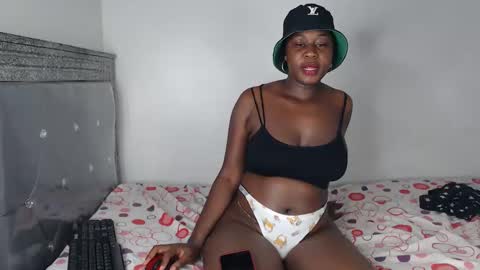 hornygal256 online show from 10/03/25, 09:06