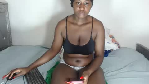 hornygal256 online show from 11/25/25, 06:35