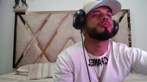 hornygirl_20000 online show from 09/17/25, 02:35