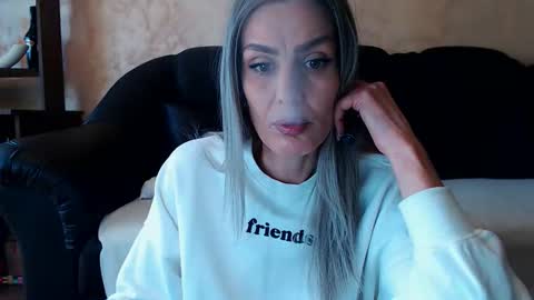 Snapshot of hornygirllx chatting on 04/07/26, 11:10 AshlineKatte online show from 04/07/26, 11:10