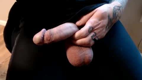 Snapshot of hornyhumpers chatting on 10/29/25, 12:29 Hornyhumper online show from 10/29/25, 12:29