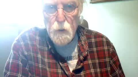 Snapshot of hornyinohio9 chatting on 04/10/26, 01:27 HornyInOhio9 online show from 04/10/26, 01:27