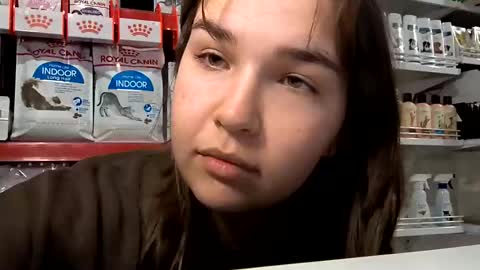 Snapshot of hornykitty_x chatting on 11/07/25, 04:07 Alisa and Mike online show from 11/07/25, 04:07