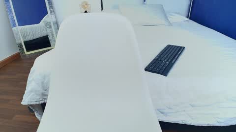 Snapshot of hornylittledaughter chatting on 02/10/25, 07:49 Ambar online show from 02/10/25, 07:49