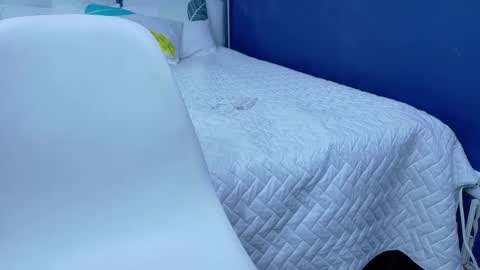 Snapshot of hornylittledaughter chatting on 02/14/25, 07:33 Ambar online show from 02/14/25, 07:33