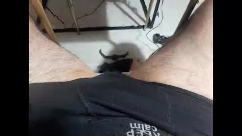 Snapshot of hornyman0605 chatting on 12/23/25, 10:02 hornyman0605 online show from 12/23/25, 10:02