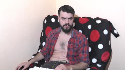 Snapshot of hornymaster93 chatting on 01/26/25, 01:36 hornymaster online show from 01/26/25, 01:36