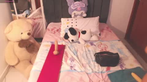 Snapshot of hornymillf_ chatting on 05/19/26, 01:39 C I A R A online show from 05/19/26, 01:39