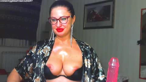 Snapshot of hornymommy69_ chatting on 02/21/25, 03:54 Monica online show from 02/21/25, 03:54
