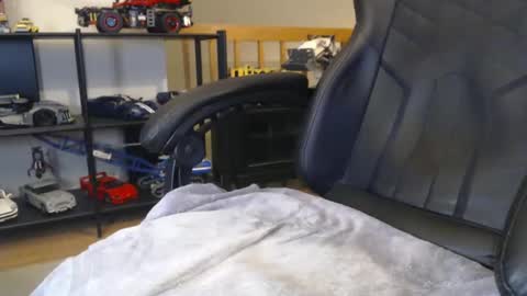 hornynthick70 online show from 02/25/25, 01:52