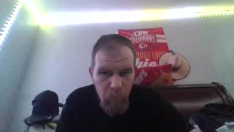 Snapshot of hornypierceddad chatting on 02/19/26, 05:03 hornypierceddad online show from 02/19/26, 05:03