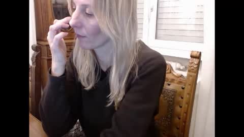 Hornyssima online show from 11/05/25, 06:08