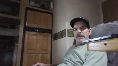 Snapshot of hornytexn chatting on 12/14/24, 10:18 hornytexn online show from 12/14/24, 10:18