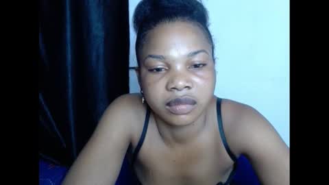 Snapshot of hornyxbum chatting on 01/11/25, 01:06 hornyxbum online show from 01/11/25, 01:06