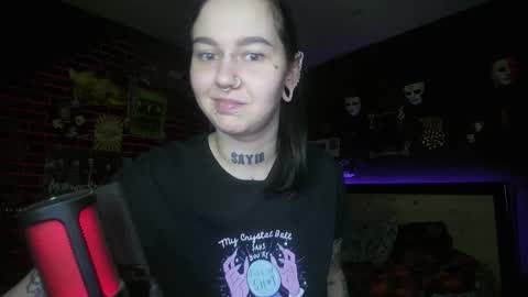 Snapshot of horror_circus chatting on 11/28/25, 08:22 Messalina Horror online show from 11/28/25, 08:22