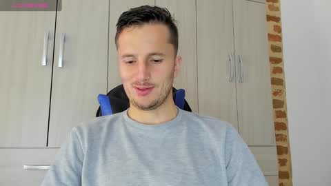 horse_man2 online show from 09/30/25, 05:29