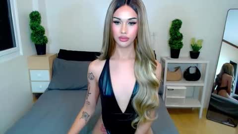 Snapshot of horsecockmadison chatting on 12/17/25, 08:48 Madison online show from 12/17/25, 08:48