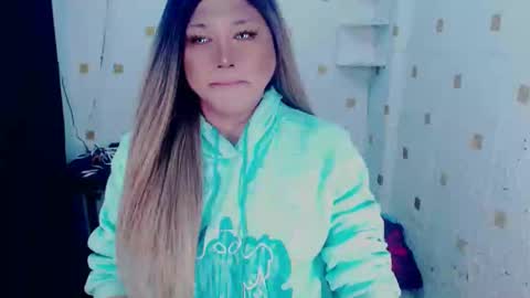 YOUR MAJESTY LUCY PEARL online show from 01/10/25, 05:26