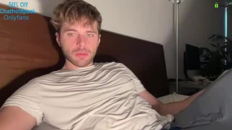 Edward aka Wolf online show from 11/19/25, 09:15