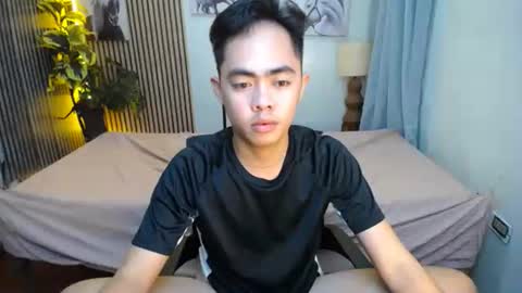 Rylle online show from 10/22/25, 11:48