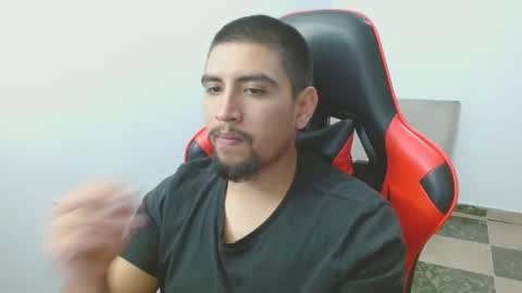 Snapshot of hot__husbands chatting on 11/12/25, 03:29 hot__husbands online show from 11/12/25, 03:29