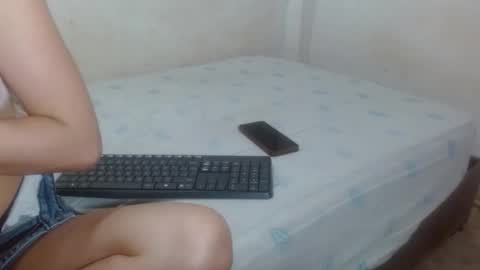 Snapshot of hot_and_complacent_latin chatting on 11/28/25, 07:05 hot_and_complacent_latin online show from 11/28/25, 07:05