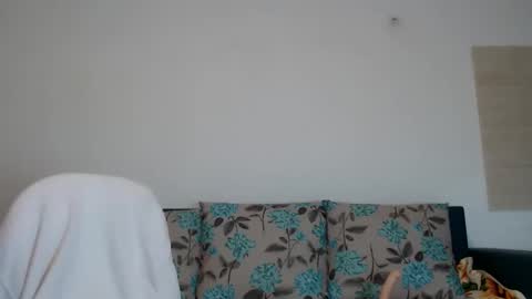 Sarah online show from 12/16/25, 10:04