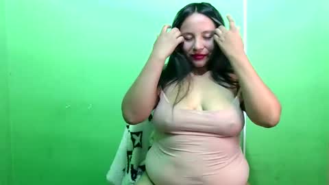 Snapshot of hot_angie12 chatting on 01/11/26, 06:40 hot angie12 online show from 01/11/26, 06:40