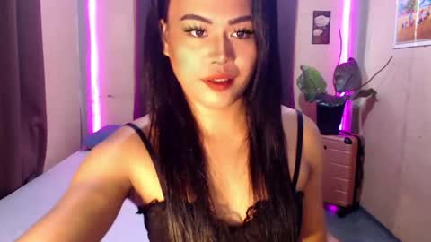 Snapshot of hot_babe0802 chatting on 06/20/26, 02:36 HANNA online show from 06/20/26, 02:36