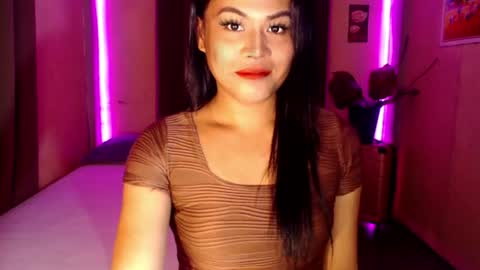 Snapshot of hot_babe0802 chatting on 07/17/26, 10:11 HANNA online show from 07/17/26, 10:11