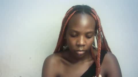 Snapshot of hot_berry2003 chatting on 01/16/25, 11:04 Millie online show from 01/16/25, 11:04