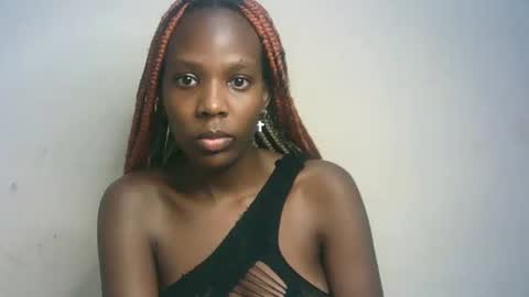 Snapshot of hot_berry2003 chatting on 01/28/25, 12:36 Millie online show from 01/28/25, 12:36